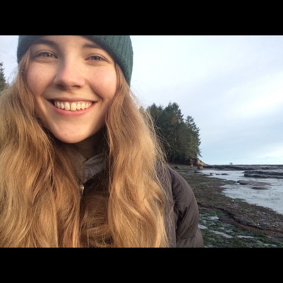 Meet your Posher, Jade - Picture 1 of 1